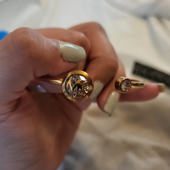 MK bangle - Picture 3 of 4